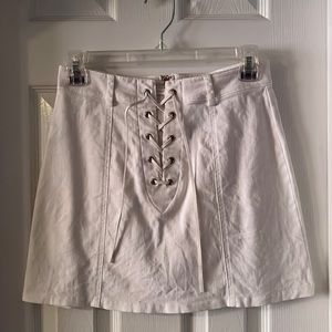 Forever 21 White Mini Skirt w/ Lace Up Detail - Size Small